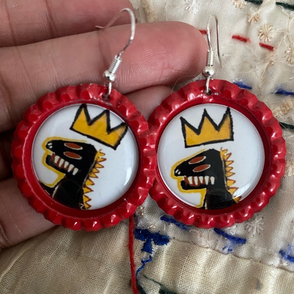 ⭐️Basquiat handcrafted Bottle Cap Earrings - Picture 5 of 11